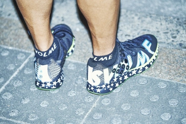 POPな色使いとインパクトのあるデザイン