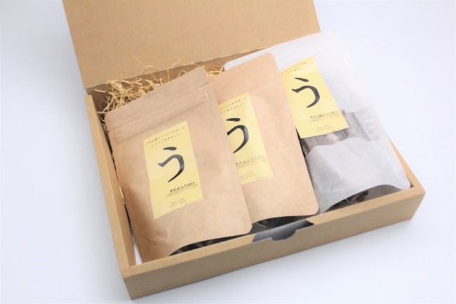 愛犬家への年末の挨拶に　ジャーキーほか詰め合わせ