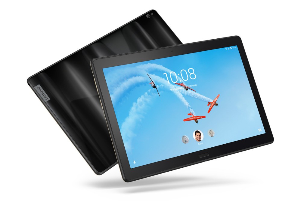 デザイン性を追求、軽量コンパクト　レノボのタブレット