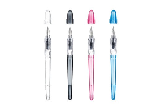 三角のグリップで正しい持ち方へ　初心者向け万年筆