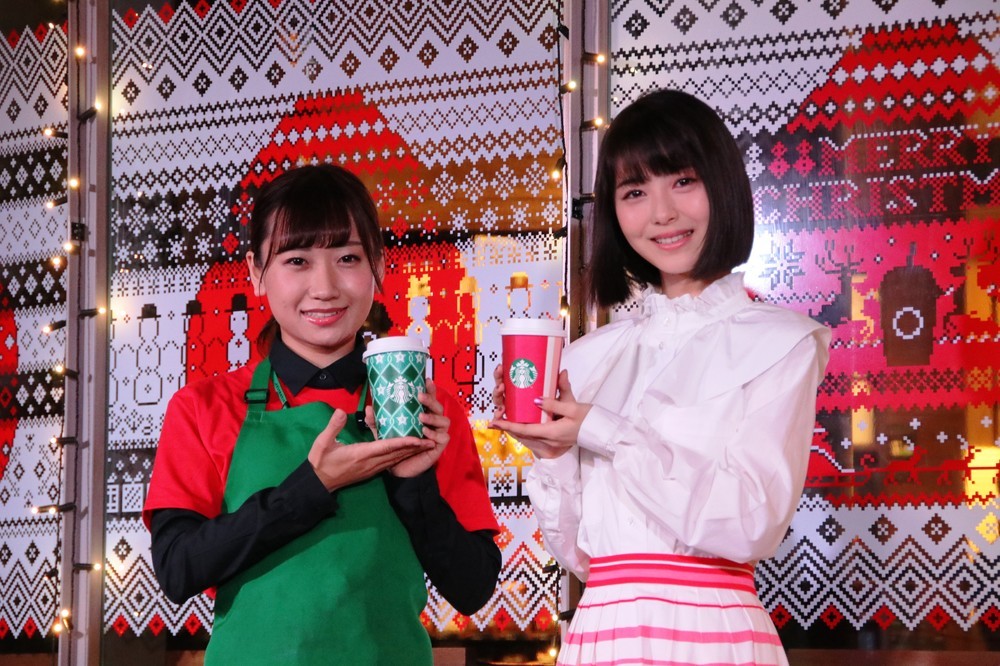 スターバックスコーヒーでは、11月1日～12月4日まで「クリスマスストロベリーケーキフラペチーノ」と「クリスマスストロベリーケーキミルク」を販売