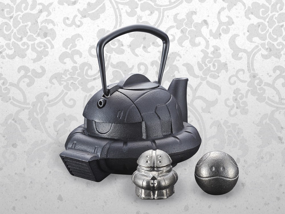 ガンダム・ザクの頭が南部鉄器の鉄瓶に　伝統文化と人気アニメの融合