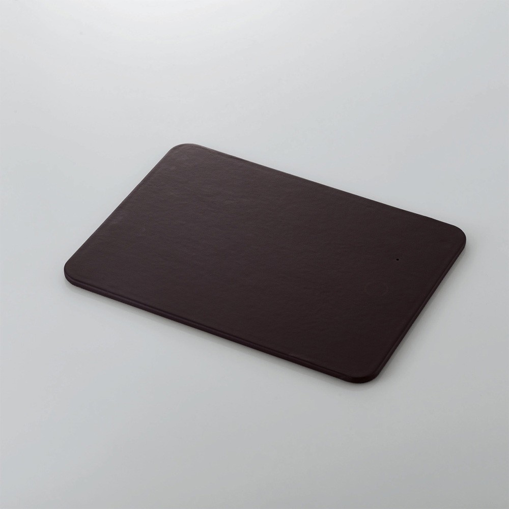 スマホをワイヤレス充電しながら使えるマウスパッド