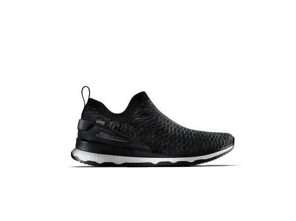 ランドローバーとクラークスのコラボシューズ第1弾登場！