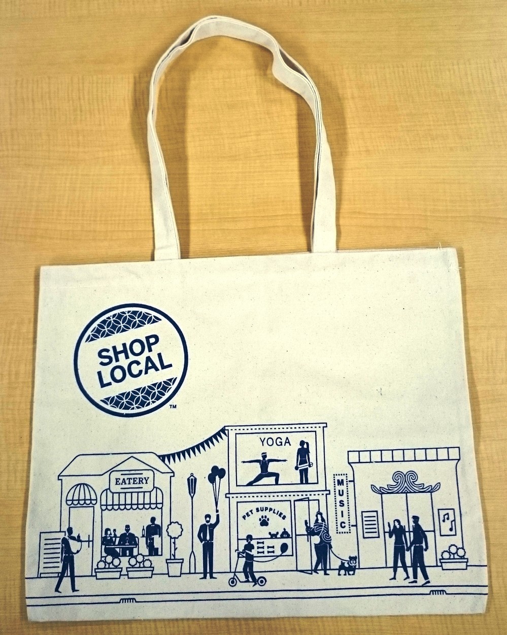 各店舗先着50人にプレゼントする特製トートバッグ