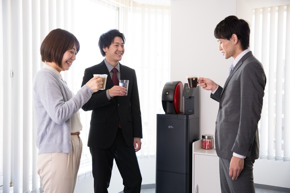 「共働き世帯応援キャンペーン」　ネスレ日本、アクアクララ、ベアーズが協力