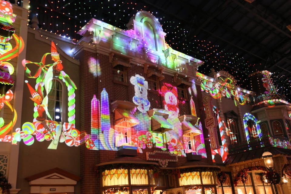 セレブレーションストリートのプロジェクションマッピング