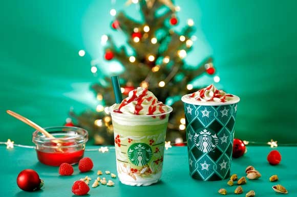 カスタマイズで飾り付け　クリスマスツリーがモチーフの限定ドリンク