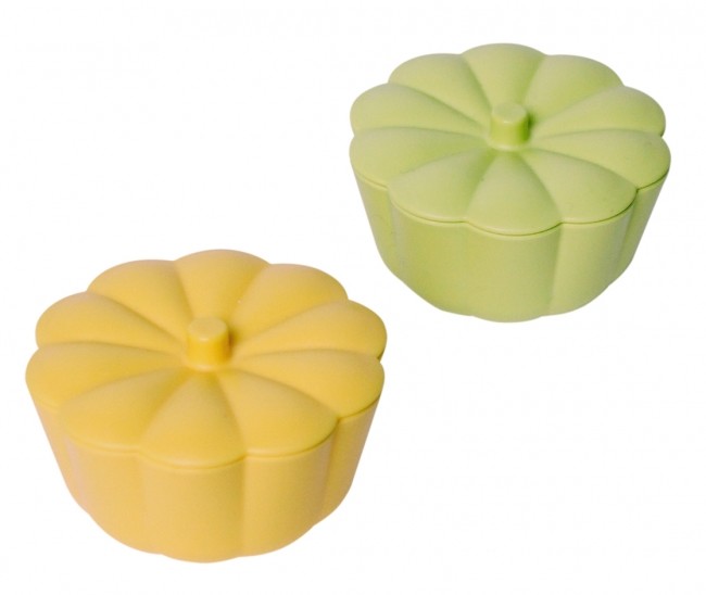 華やかな色と詰めやすい素材