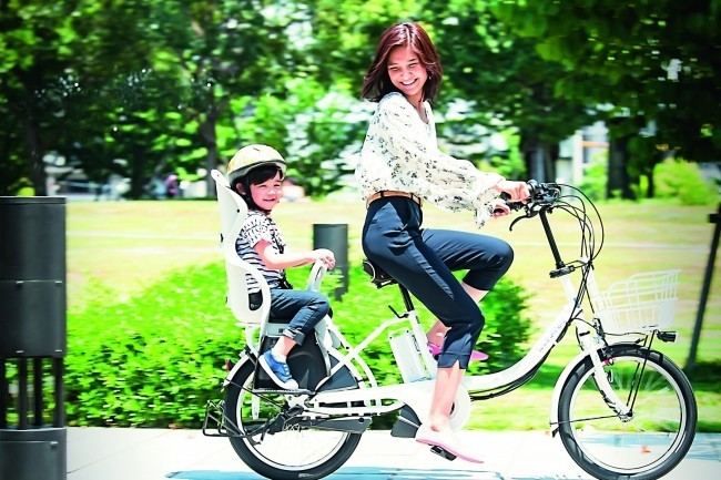 3人乗り対応の電動アシスト自転車　子育て世代のニーズに対応