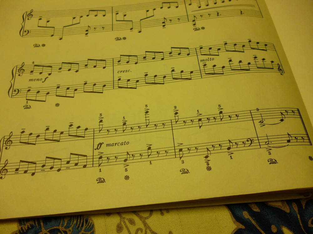 最終第3楽章は、体操種目の着地のように元気に終わる