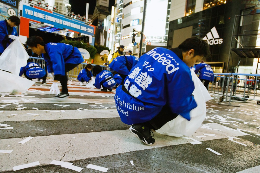 終了後にはゴミ拾いも行われた