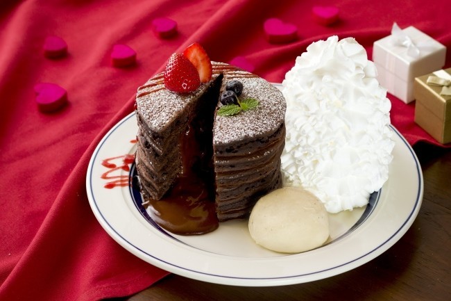 濃厚ガナッシュが溢れ出す　「フォンダンショコラパンケーキ」