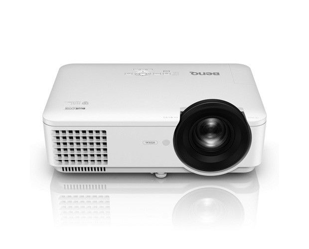 鮮やかな映像と長寿命を両立したプロジェクター