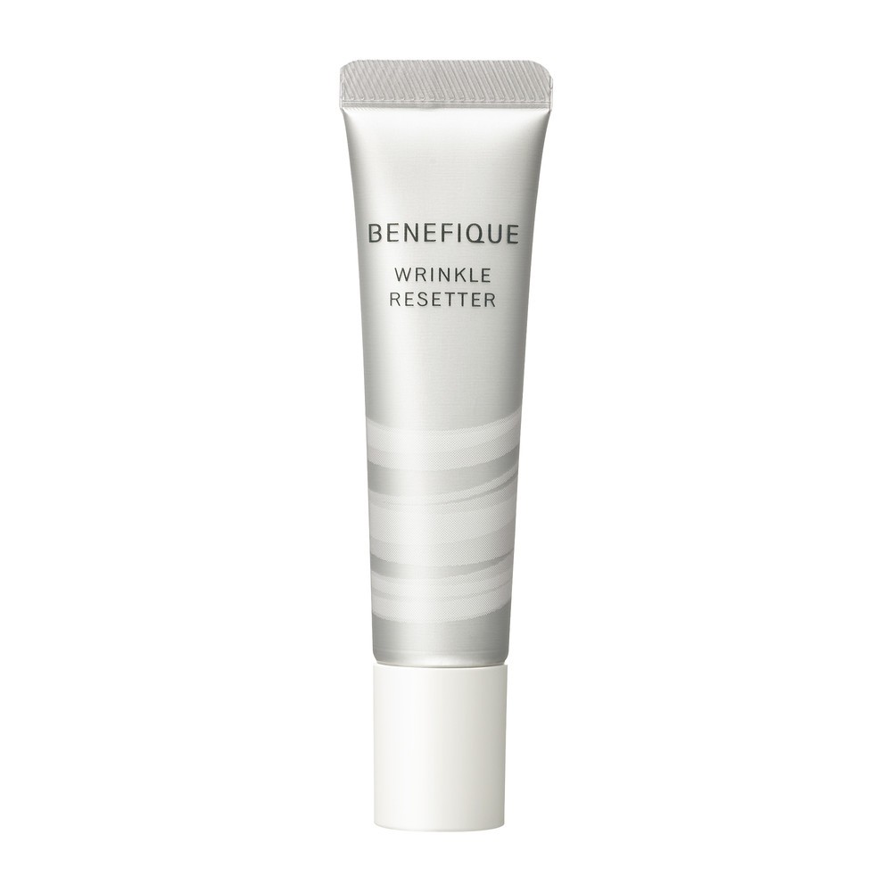 目もとのシワにサッと塗るだけ　ノーカラーコンシーラー