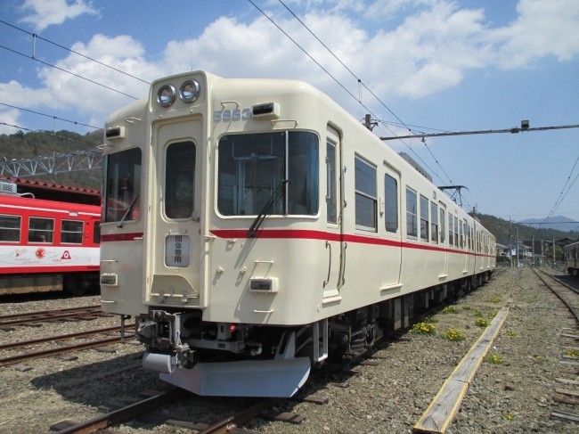 時代を彩る名車の雄姿を思う存分撮れる　富士急行撮影会