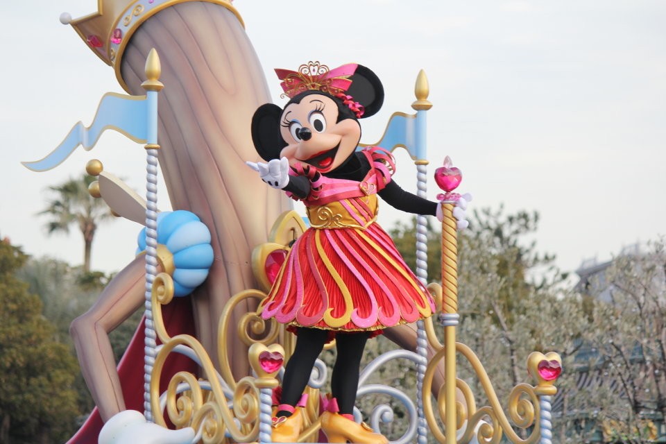 目の前で止まったミニー「ドリーミング・アップ！」