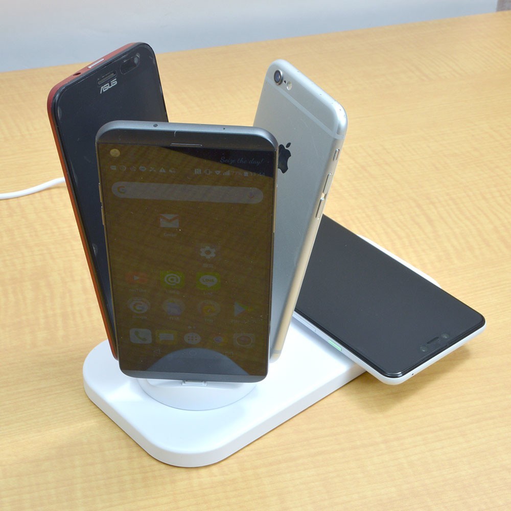 「Qi」ワイヤレス＆有線充電もできる　「よくばりチャージャー」