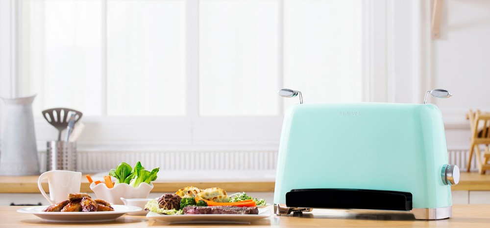 旨味を閉じ込め余分な油を落とす　ヘルシーなグリル料理に適した縦型オーブン