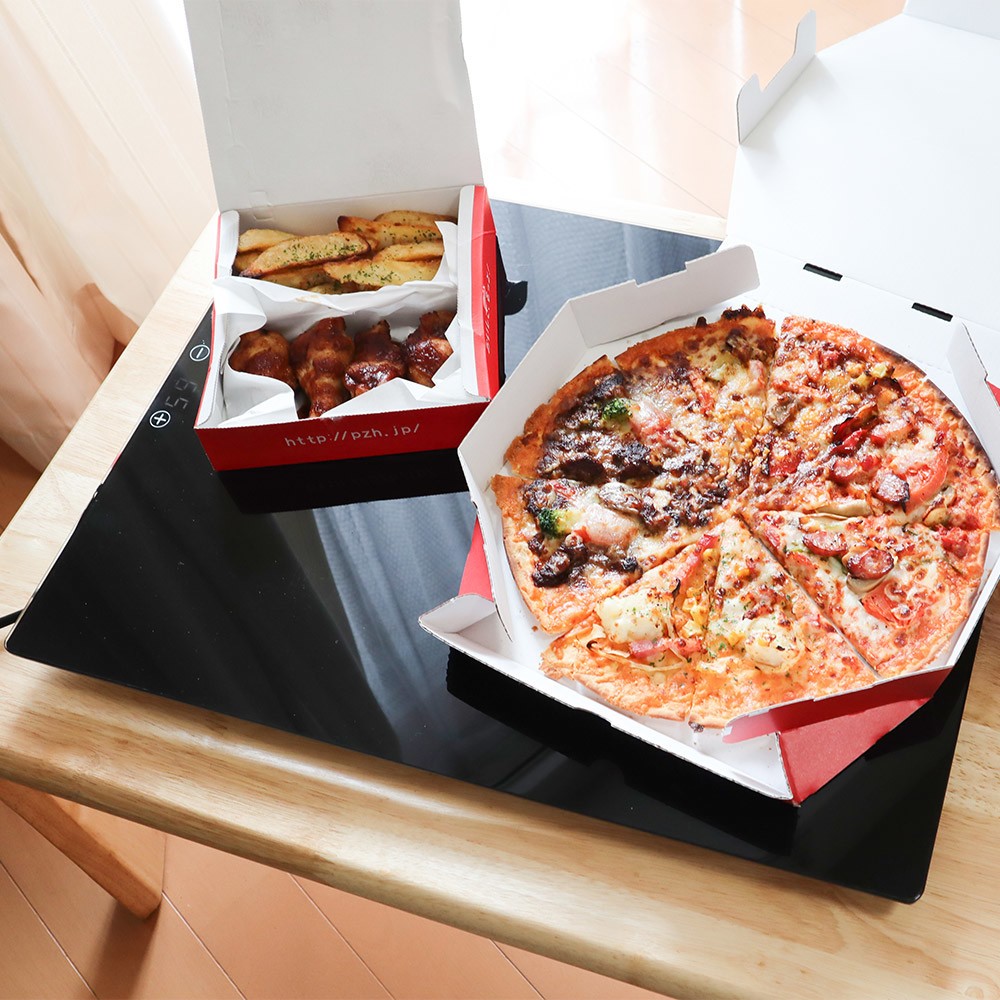 「プレート」に置くだけ　Lサイズのピザも最後までアツアツ