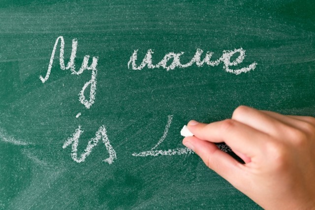 池田エライザ「そろそろやめなきゃ...」　恥ずかしい「クセ」大告白