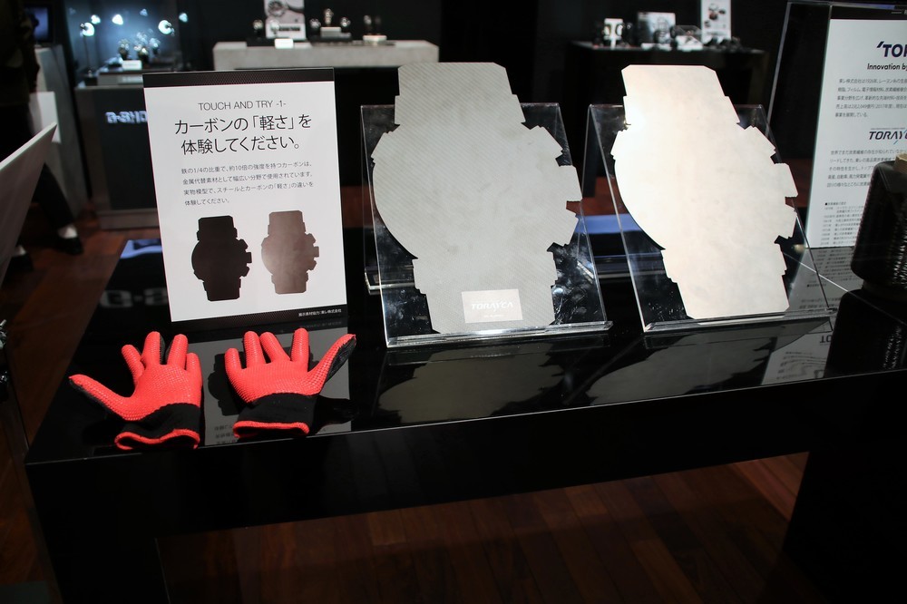 カーボンの軽さを体験できるボード