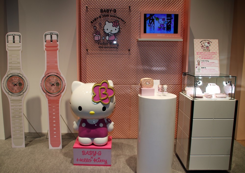 BABY-G×HELLO KITTYコラボレーションモデル