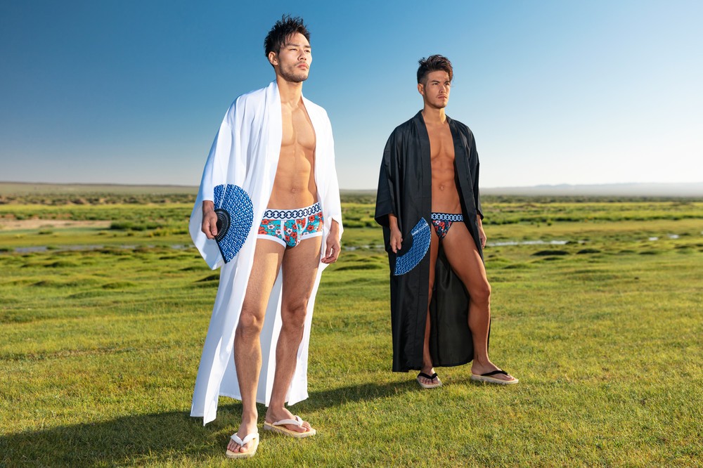 花札モチーフに鮮やかに咲き乱れる桜デザイン　新作アンダーウエア