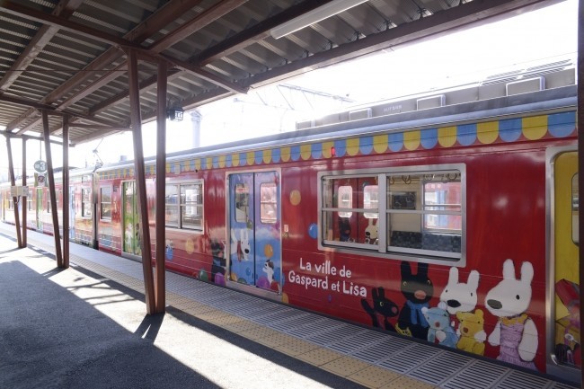 リサとガスパールの世界観が満載の特別車両