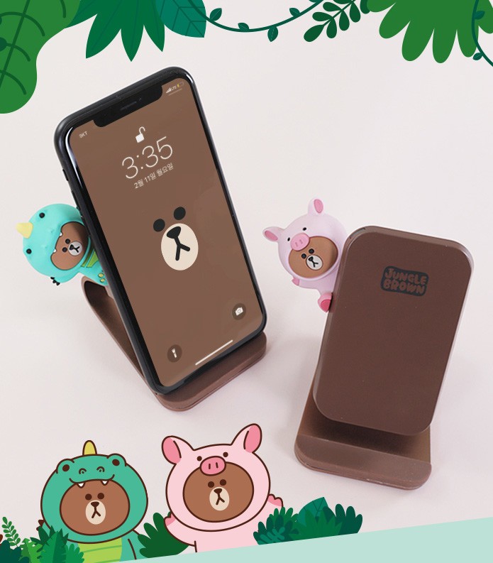 「LINE FRIENDS」ブラウンが顔を出す　「Qi」ワイヤレス充電器