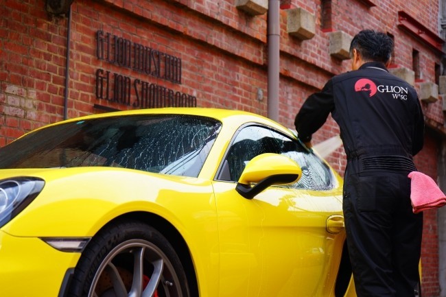 レストランで食事中に洗車ができる新サービス始動！