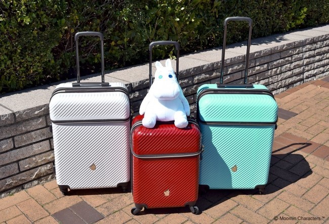ネックピローになる「ムーミン」付きキャリーケース