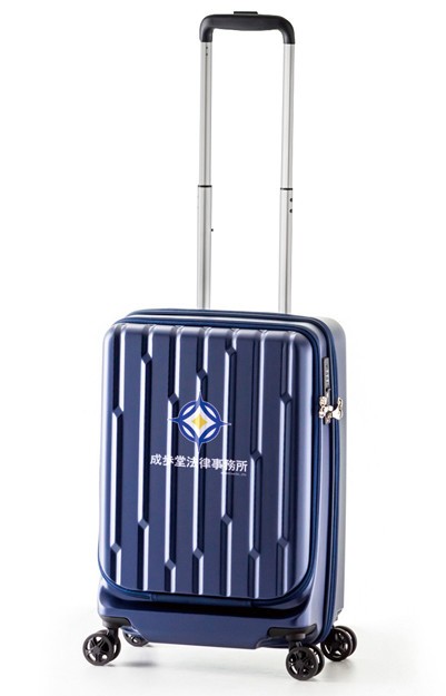「逆転裁判」の「成歩堂法律事務所」ロゴ入り　キャリーケース
