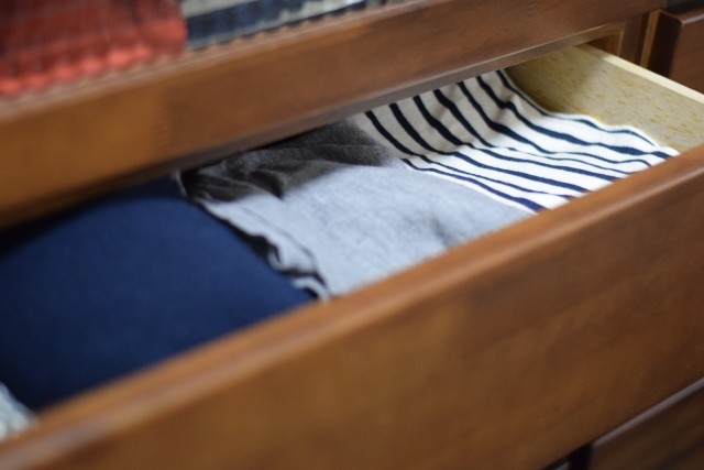 真冬の寒さ再びで服装に困った　「春の衣替え」ベストタイミングを考える