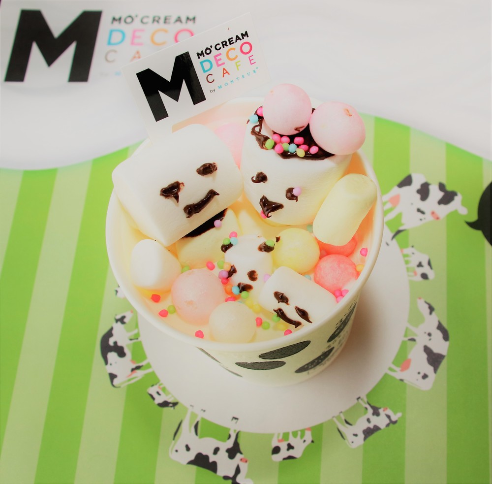 シンプルカップケーキをデコっちゃえ　「モークリームDECOカフェ」トッピング体験