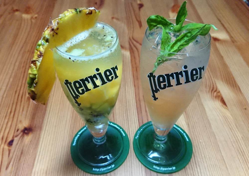 （左から）フローズンキウイパイン ペリエ、ペリエ バジルアイスティーモヒート