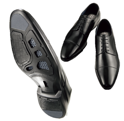 はっ水性と通気性に優れた超軽量シューズ　梅雨の時期も快適に