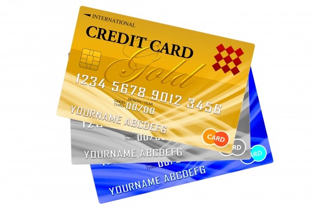 「初めて作ったクレジットカード」、なに？
