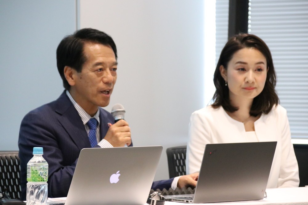 ブレス・ハザードプロジェクトの若林健史氏（左）と道廣香奈氏（右）。