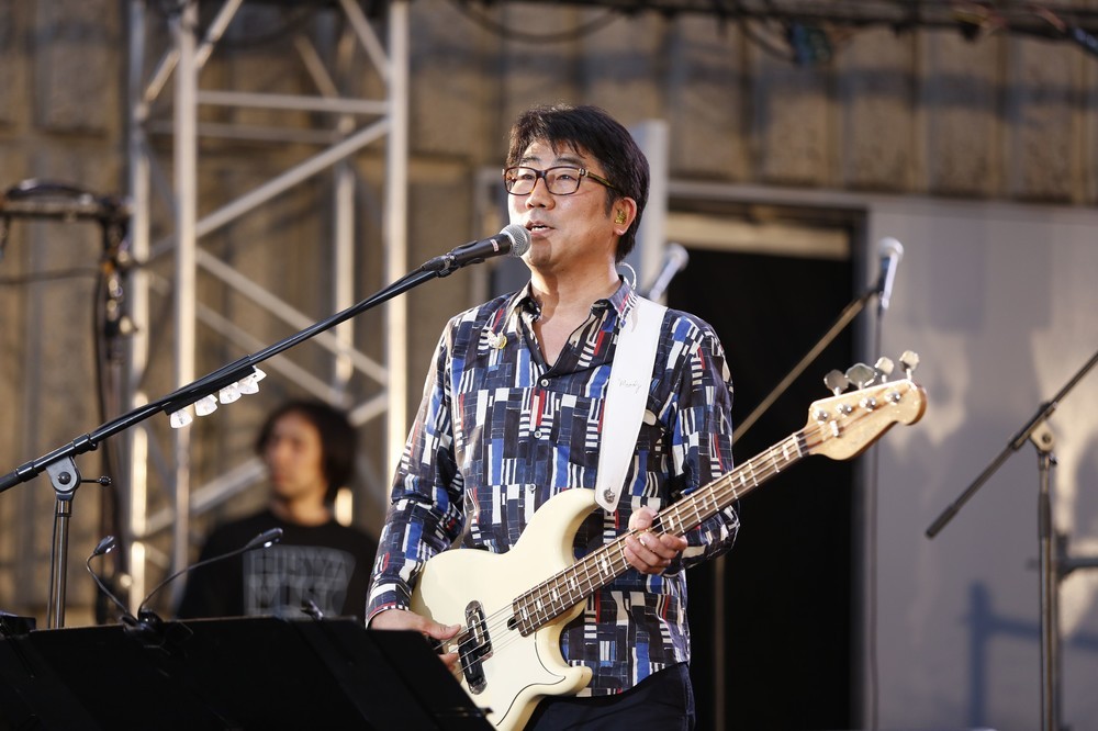 実行委員長の亀田誠治さんはベーシストとしてもプレイした