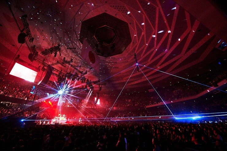 日本武道館での「LUNA　SEA　30th　anniversary　LIVE－Story　of　the　ten　thousand　days」（（C）田辺佳子）