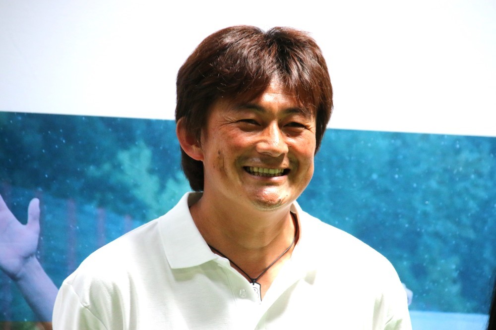 岩本輝雄氏
