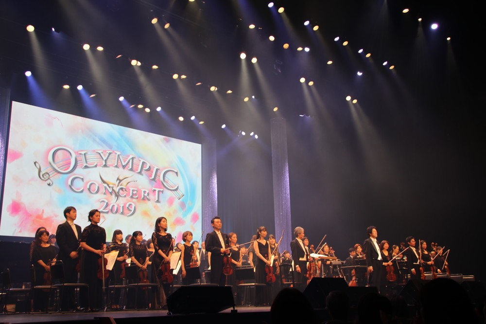 コンサートを終えたオーケストラのみなさん