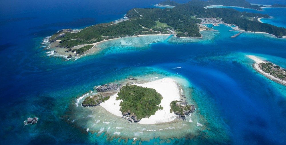 沖縄・座間味島でキャンプ体験を　コールマンが贈る「大切な人との時間」