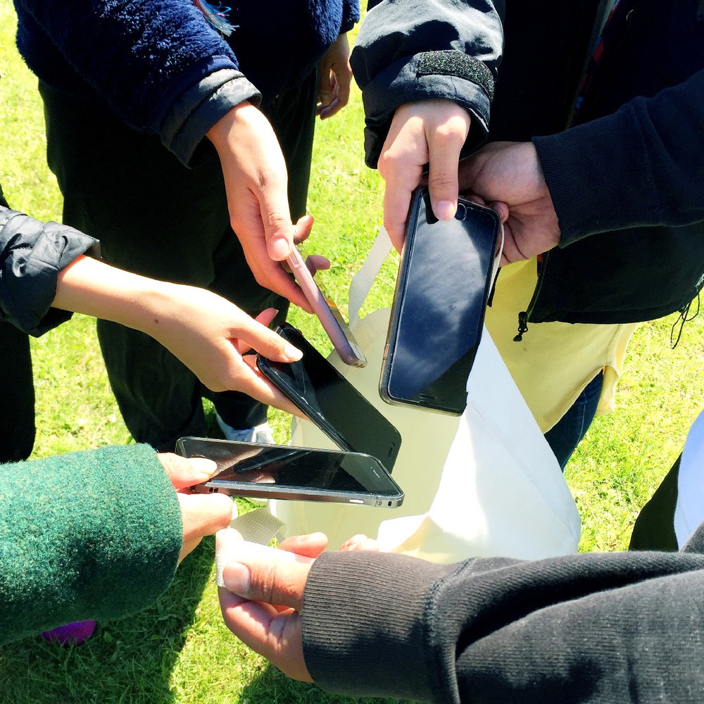 スマホを置いてキャンプの時間を楽しむ（礼文島でのキャンプ体験の様子）