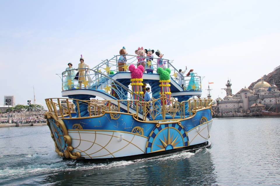 TDSの七夕グリーティング　何度も近くから挨拶してくれる