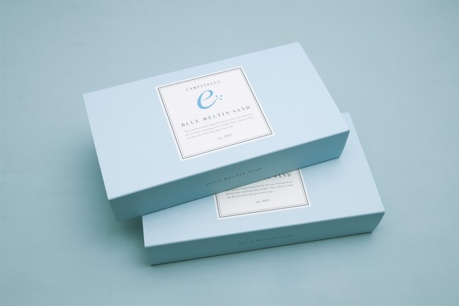 口の中にレモン風味のブルーソースが広がる