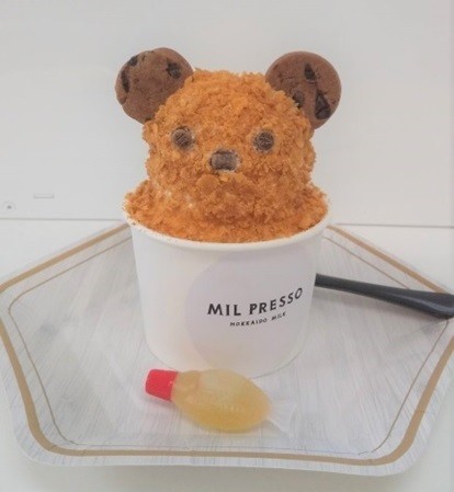 可愛いクマがソフトクリームに　「ハニハニプレッソ」