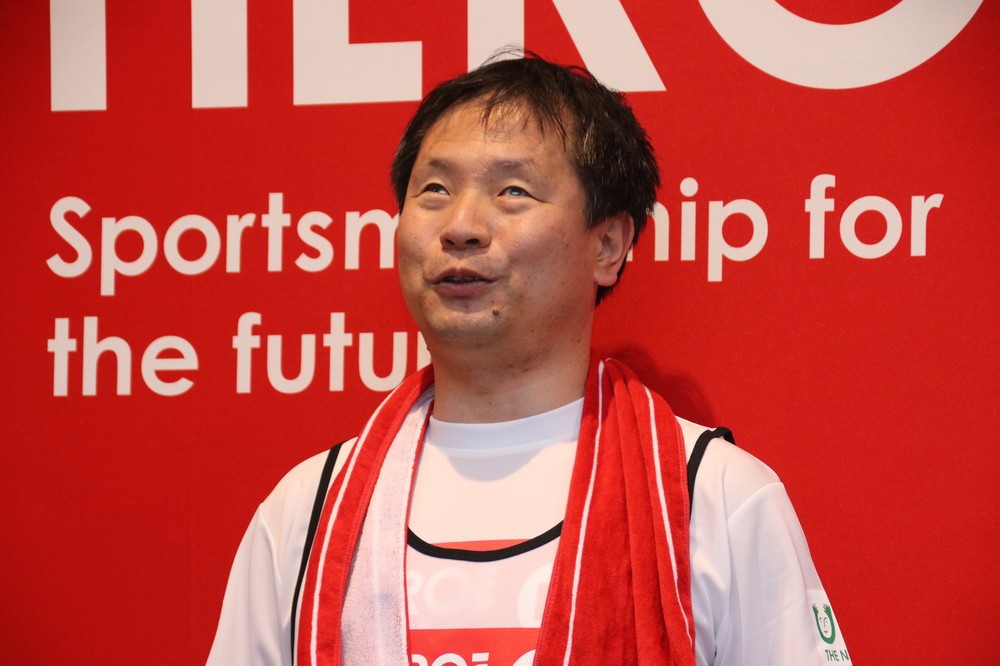 取材に答える河合純一さん