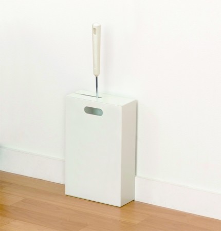 サッと取り出せてスペアも収納できる「粘着クリーナースタンド」